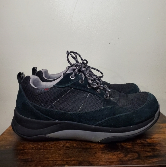 L.L.Bean Tek 2.0 Women's Waterproof Shoes Size 8 Primaloft 200 Gram - Picture 1 of 12